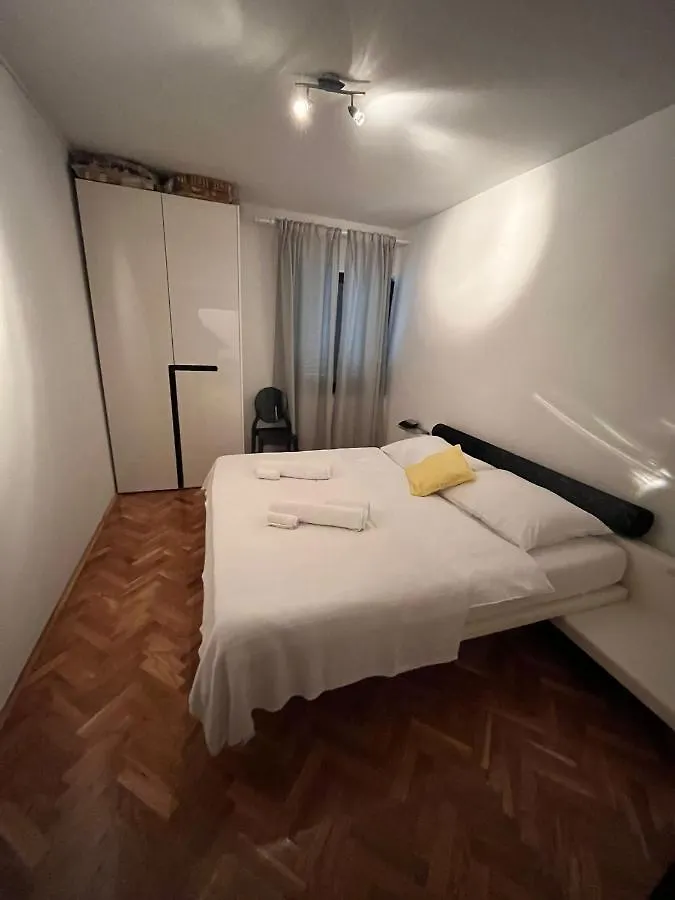 Apartman A7 Njivice 0*,  Hırvatistan